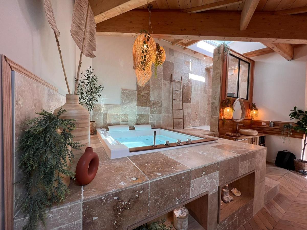Suite Bali Les Petits Plaisirs Angers Esterno foto